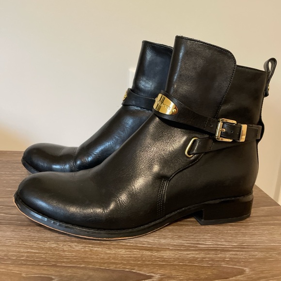 Michael Kors Shoes - Michael Kors Arley Ankle Boots Black Leather Size 8 Logo Plaque Accent Bloc Heel